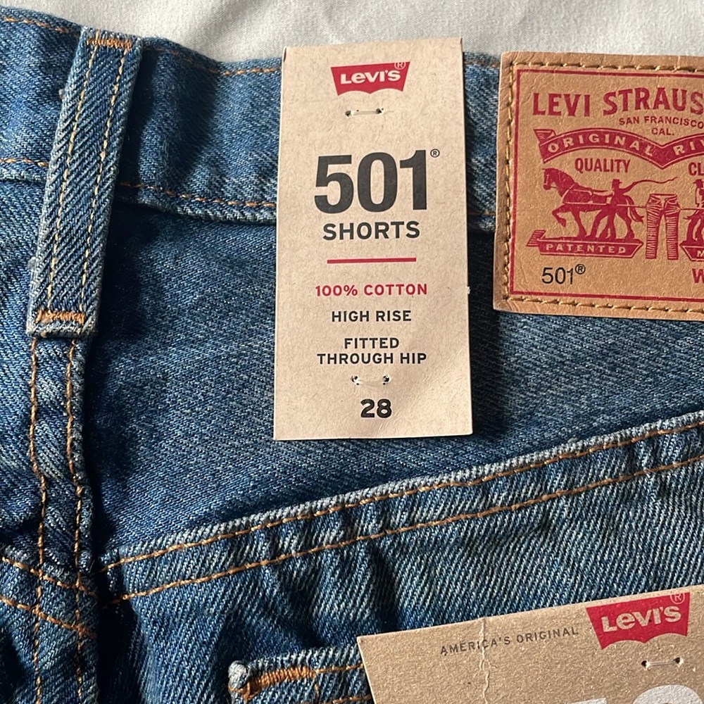 COPY - Woman 501 shorts high rise Levi’s - Picture 3 of 3
